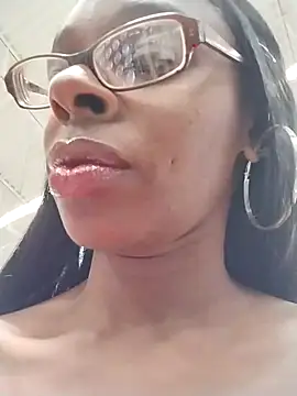 Jasmine FullsShine online show from 11.04.25