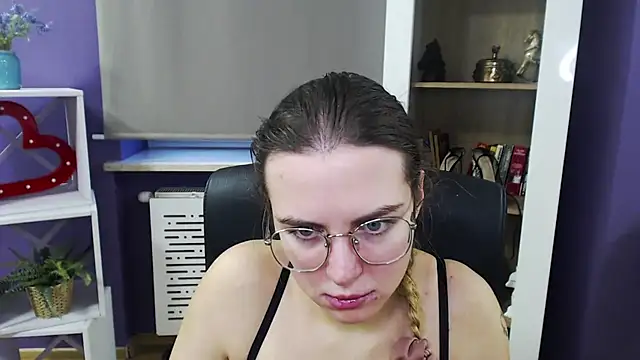 Snapshot of Zoey_Erotic chatting on 12.10.24 Zoey Erotic online show from 12.10.24