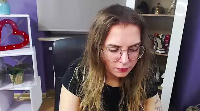Snapshot of Zoey_Erotic chatting on 12.27.24 Zoey Erotic online show from 12.27.24