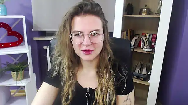 Snapshot of Zoey_Erotic chatting on 01.10.25 Zoey Erotic online show from 01.10.25