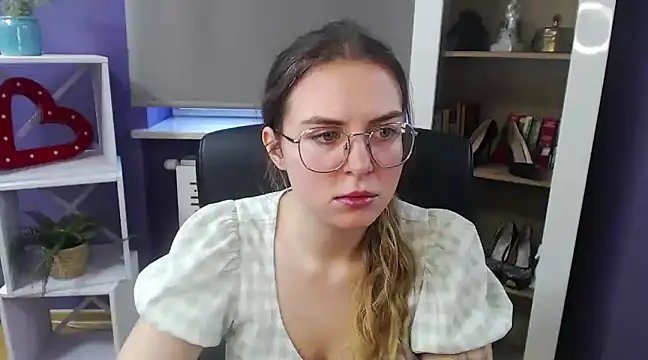 Snapshot of Zoey_Erotic chatting on 01.30.25 Zoey Erotic online show from 01.30.25