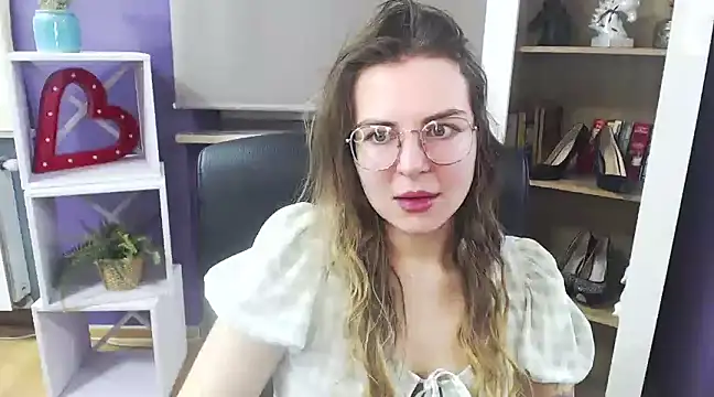 Snapshot of Zoey_Erotic chatting on 02.06.25 Zoey Erotic online show from 02.06.25