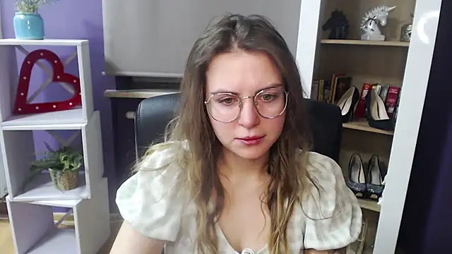 Snapshot of Zoey_Erotic chatting on 02.18.25 Zoey Erotic online show from 02.18.25
