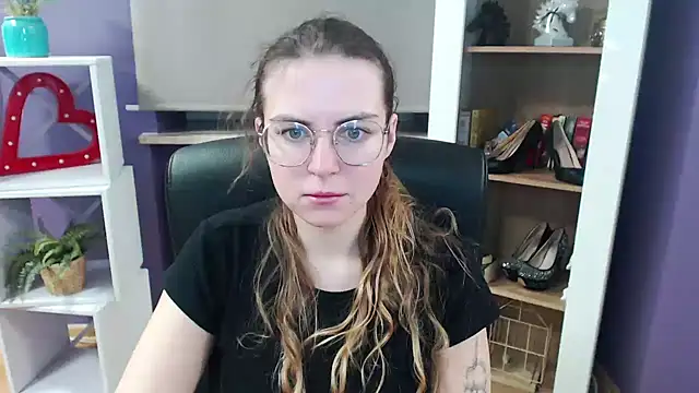 Snapshot of Zoey_Erotic chatting on 02.24.25 Zoey Erotic online show from 02.24.25