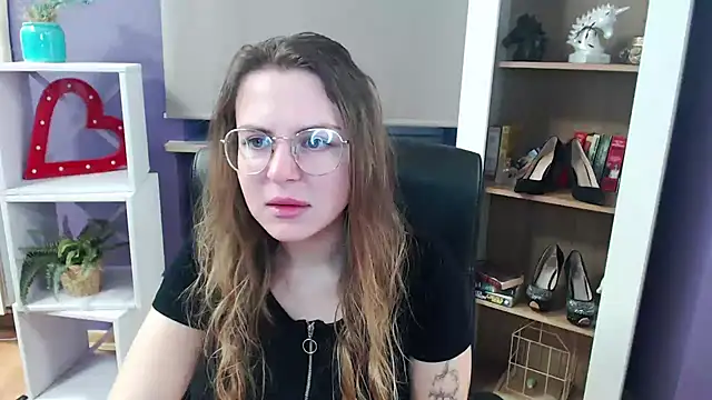 Snapshot of Zoey_Erotic chatting on 03.12.25 Zoey Erotic online show from 03.12.25