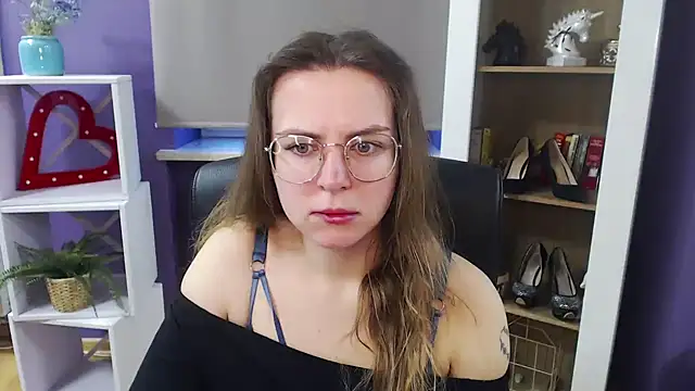 Snapshot of Zoey_Erotic chatting on 03.19.25 Zoey Erotic online show from 03.19.25