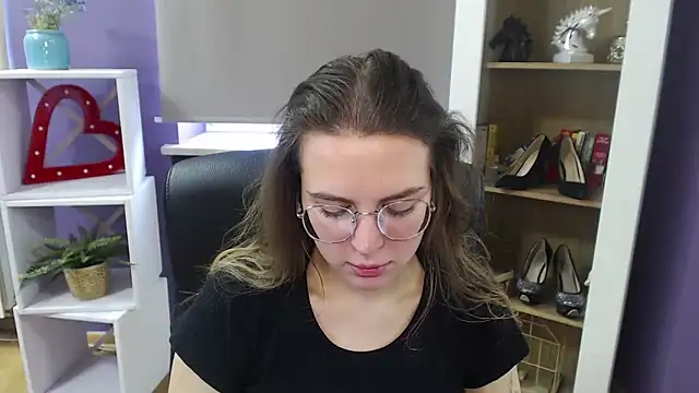 Snapshot of Zoey_Erotic chatting on 03.21.25 Zoey Erotic online show from 03.21.25