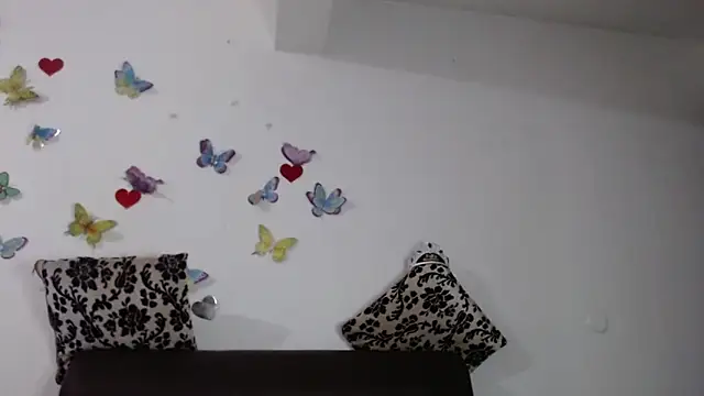 linapalacios online show from 11.23.25