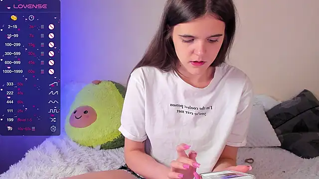 Snapshot of Ema_X_Love chatting on 11.23.25 Ema X Love online show from 11.23.25