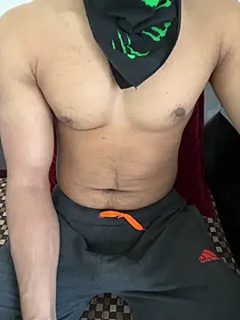 Snapshot of AmHunter04 chatting on 03.20.25 AmHunter04 online show from 03.20.25