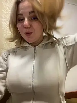 Cute sun online show from 01.01.25