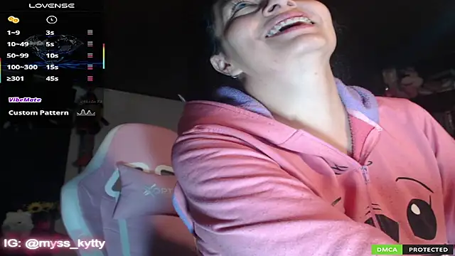 Snapshot of Mysskytty chatting on 10.15.25 Mysskytty online show from 10.15.25