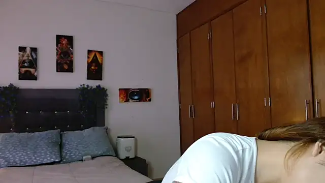 3littleschoolteens online show from 10.14.25