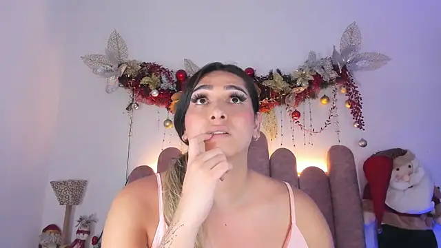 ISABELLASSMITH online show from 12.31.24