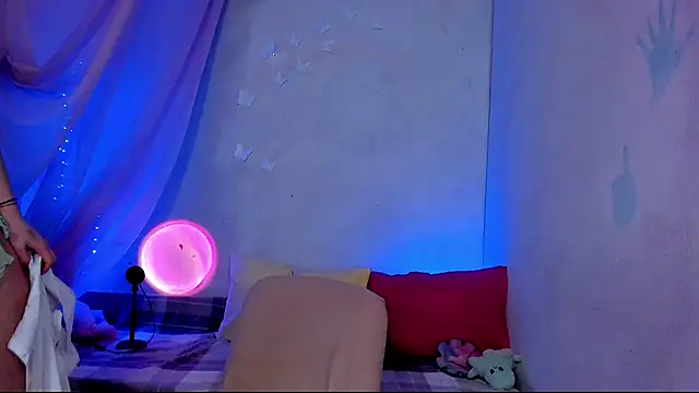 LickLizzy online show from 12.13.24