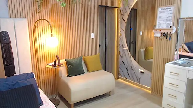 Snapshot of deepieredandwett chatting on 11.08.25 deepieredandwett online show from 11.08.25