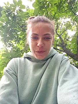 Snapshot of Keli_Jessi chatting on 05.19.26 Keli Jessi online show from 05.19.26