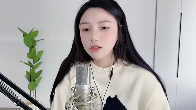 HaagenDazs  online show from 02.21.25