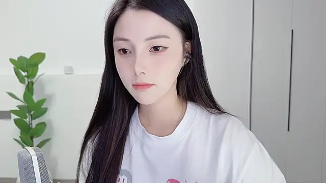 HaagenDazs  online show from 10.07.25