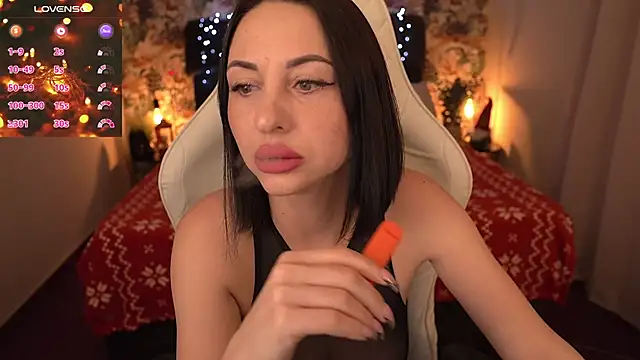 Snapshot of KristiiMax chatting on 12.24.24 KristiiMax online show from 12.24.24