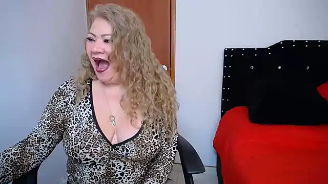 Ursulawhite69 online show from 01.28.25