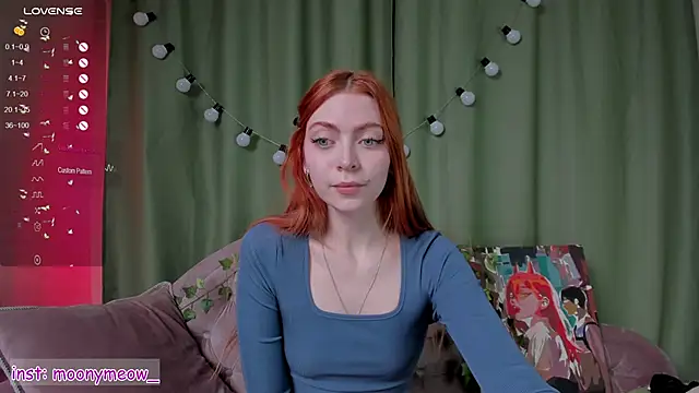 Snapshot of lika_lil chatting on 12.28.24 lika lil online show from 12.28.24