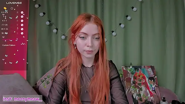 Snapshot of lika_lil chatting on 12.28.24 lika lil online show from 12.28.24