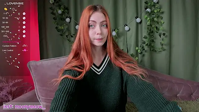 Snapshot of lika_lil chatting on 02.13.25 lika lil online show from 02.13.25