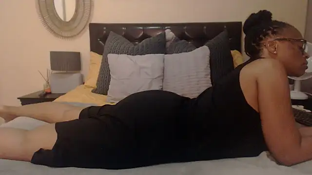 Snapshot of Creamyass22 chatting on 03.21.25 Creamyass22 online show from 03.21.25