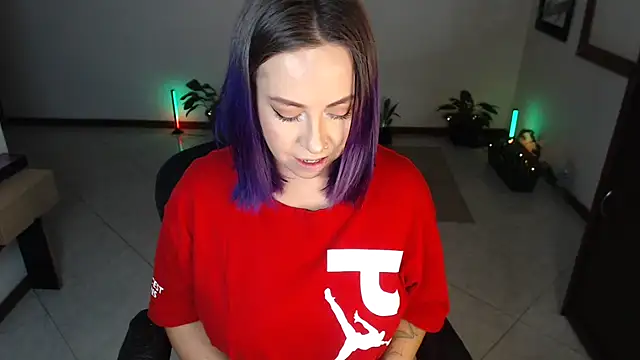 charlottezoe15 online show from 07.04.26