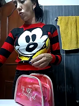 LunaZambrano online show from 02.24.25