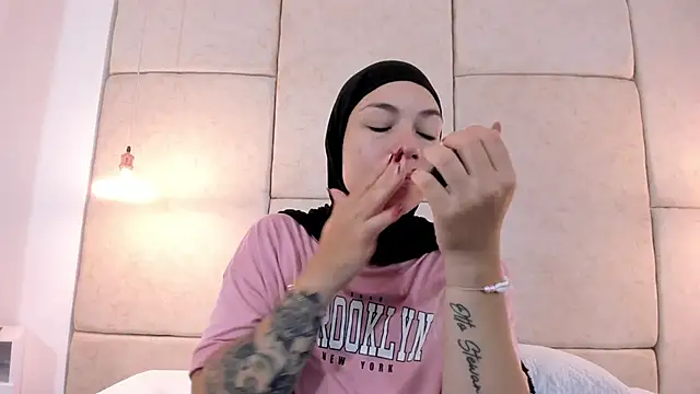 aisha vs online show from 10.03.25