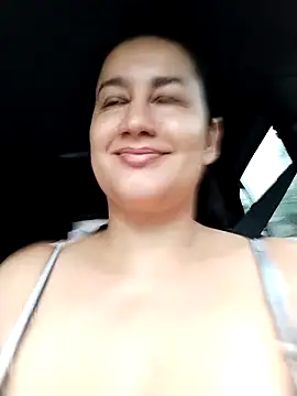 Snapshot of keilymadam chatting on 10.14.25 keilymadam online show from 10.14.25