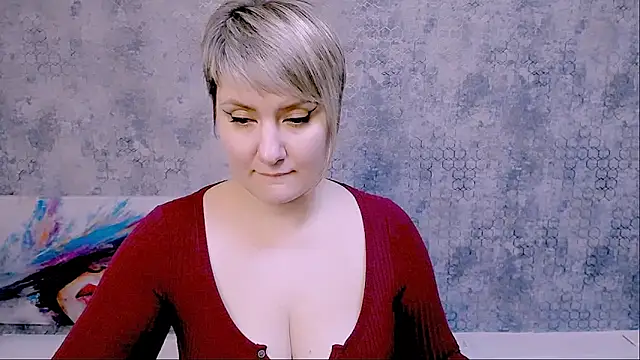 Djullia online show from 02.20.25