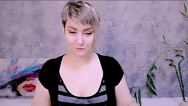 Djullia online show from 10.26.25