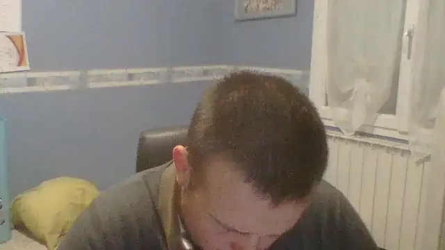 manubm03 online show from 11.21.25