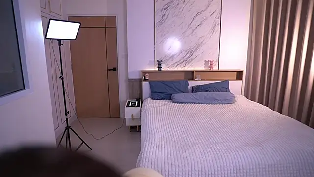 Cute Foxyxh online show from 04.15.26