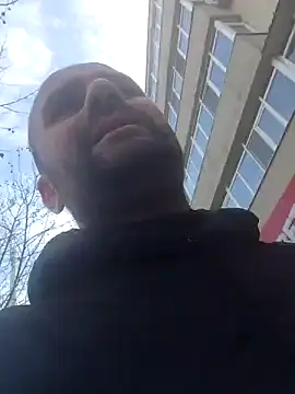 Snapshot of Govora chatting on 01.15.25 Govora online show from 01.15.25