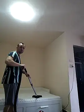 Snapshot of Govora chatting on 03.01.25 Govora online show from 03.01.25