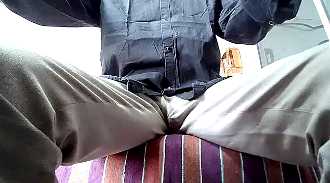 Snapshot of manan28 chatting on 12.26.24 manan28 online show from 12.26.24