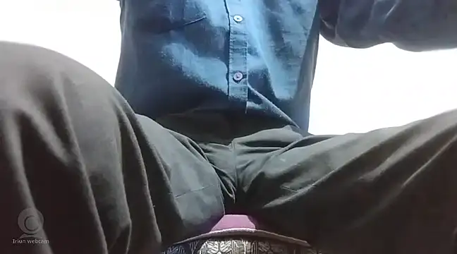 Snapshot of manan28 chatting on 02.15.25 manan28 online show from 02.15.25