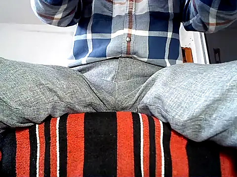 Snapshot of manan28 chatting on 09.19.25 manan28 online show from 09.19.25