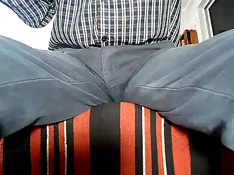 Snapshot of manan28 chatting on 11.13.25 manan28 online show from 11.13.25