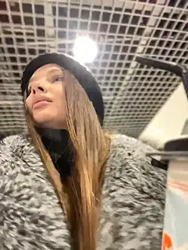 KrisMagnoly online show from 02.04.26