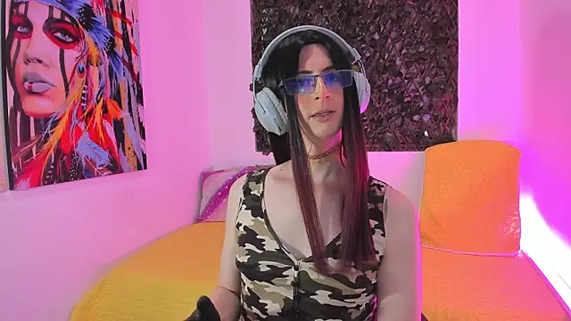 Snapshot of KimberlyJohnsoon chatting on 02.05.25 KimberlyJohnsoon online show from 02.05.25