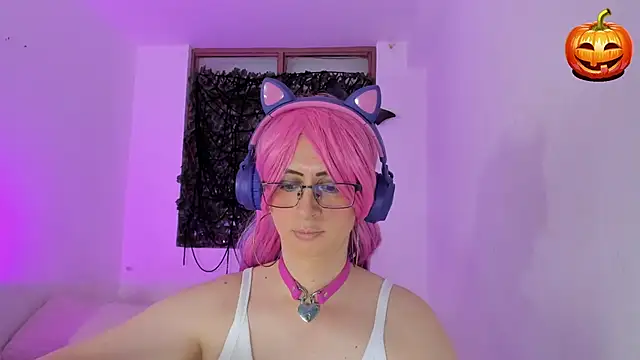 Snapshot of KimberlyJohnsoon chatting on 10.14.25 KimberlyJohnsoon online show from 10.14.25