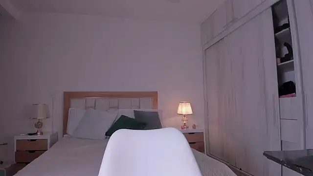 mia hank online show from 01.15.25