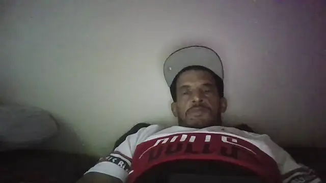 Snapshot of Fonzarelli chatting on 09.26.25 Fonzarelli online show from 09.26.25