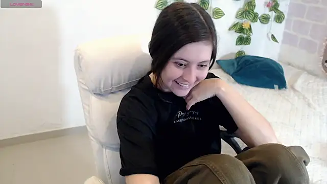 tania sweet   online show from 10.19.25