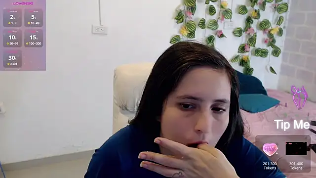 tania sweet   online show from 11.12.25